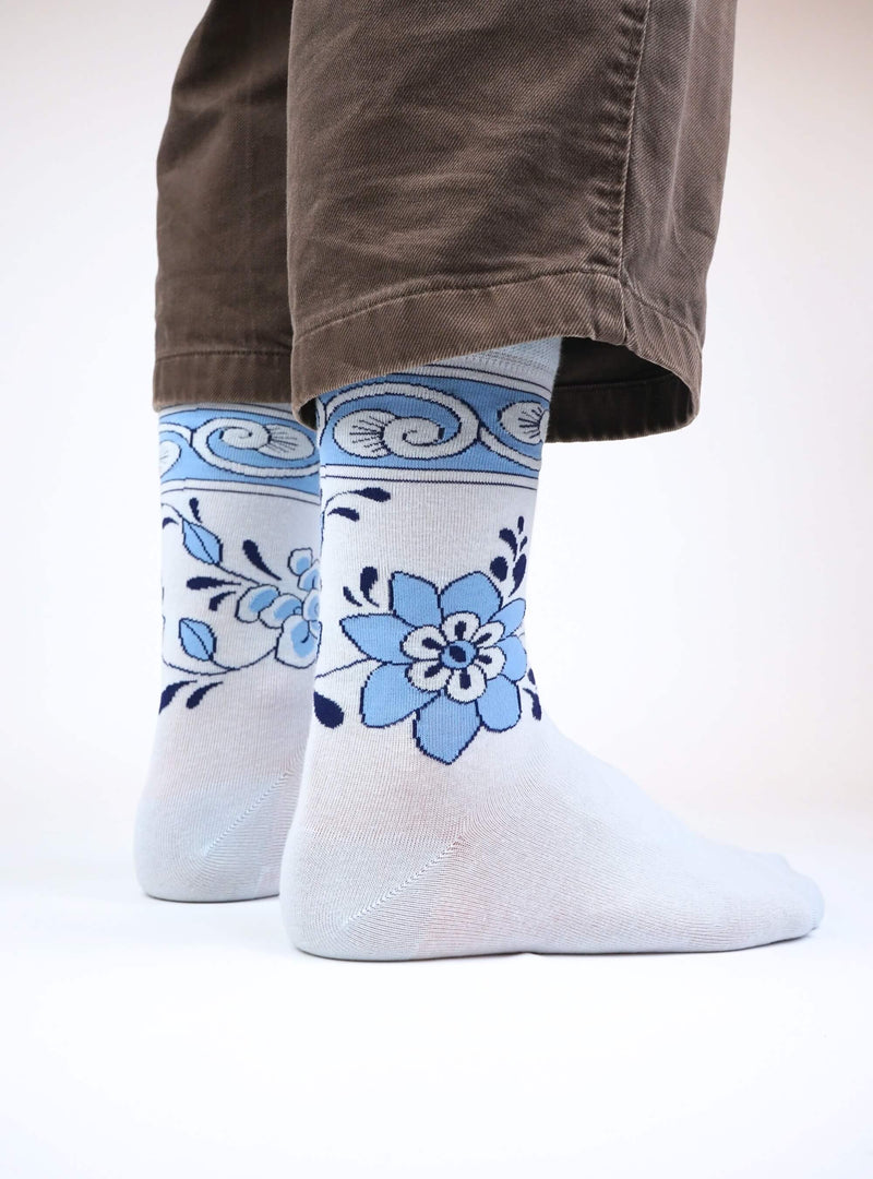 Delfter Blau Paar Schuhe